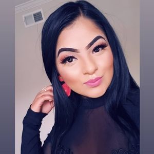 Meet your Posher, Melina